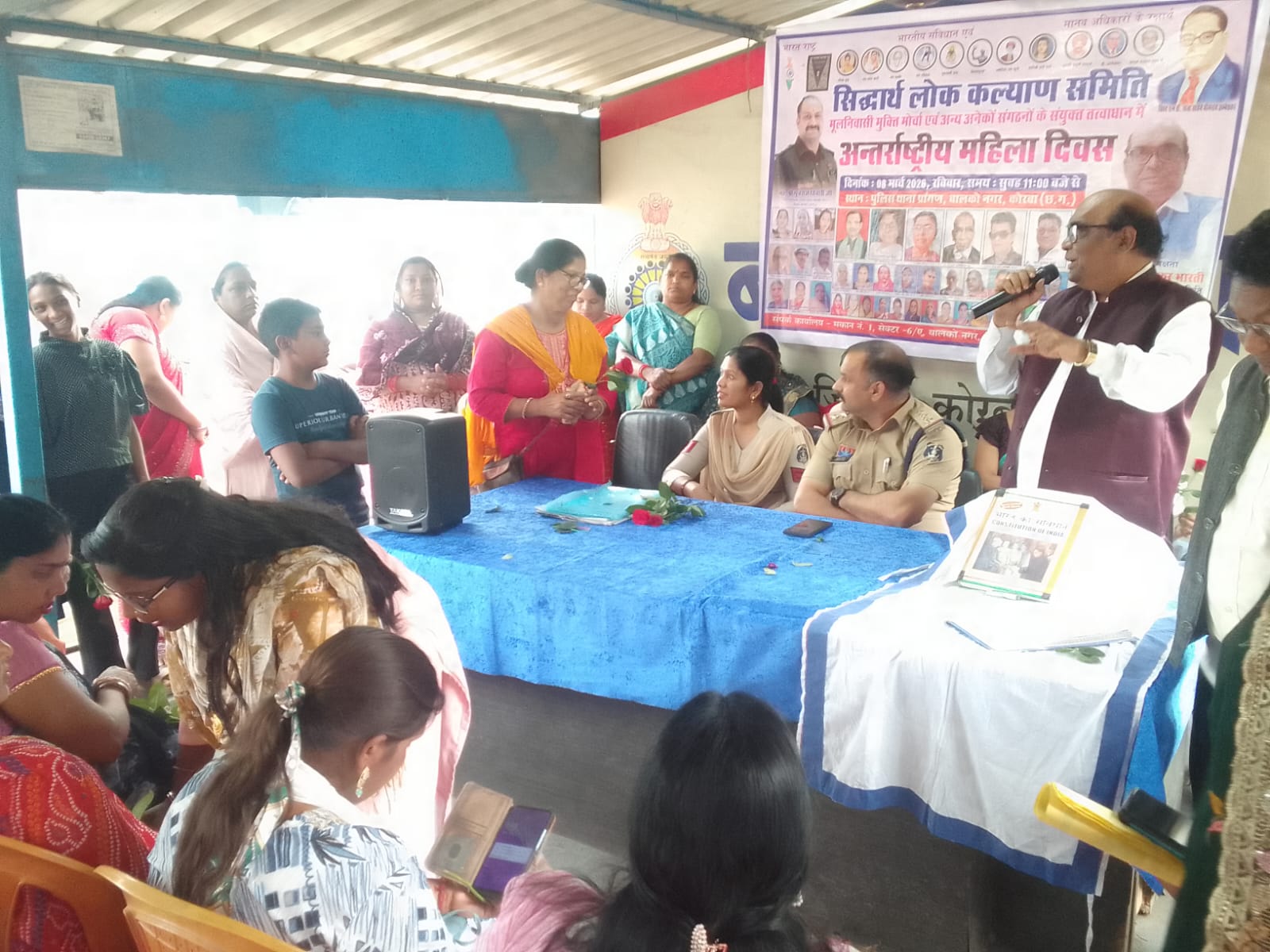 आज अंतराष्ट्रीय महिला दिवस पर मातृ शक्ति को प्रणाम करते हुए उनसे बेटा बेटियों को सामान रूप से शिक्षित करने का निवेदन करता हूं-टी आई यूराज तिवारी