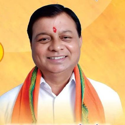 उद्योग मंत्री श्री लखन लाल देवांगन के प्रयासों से पं रविशंकर से दादर कलवर्ट तक की सड़क डामरीकरण कार्य के लिए एक करोड़ की स्वीकृति मिली