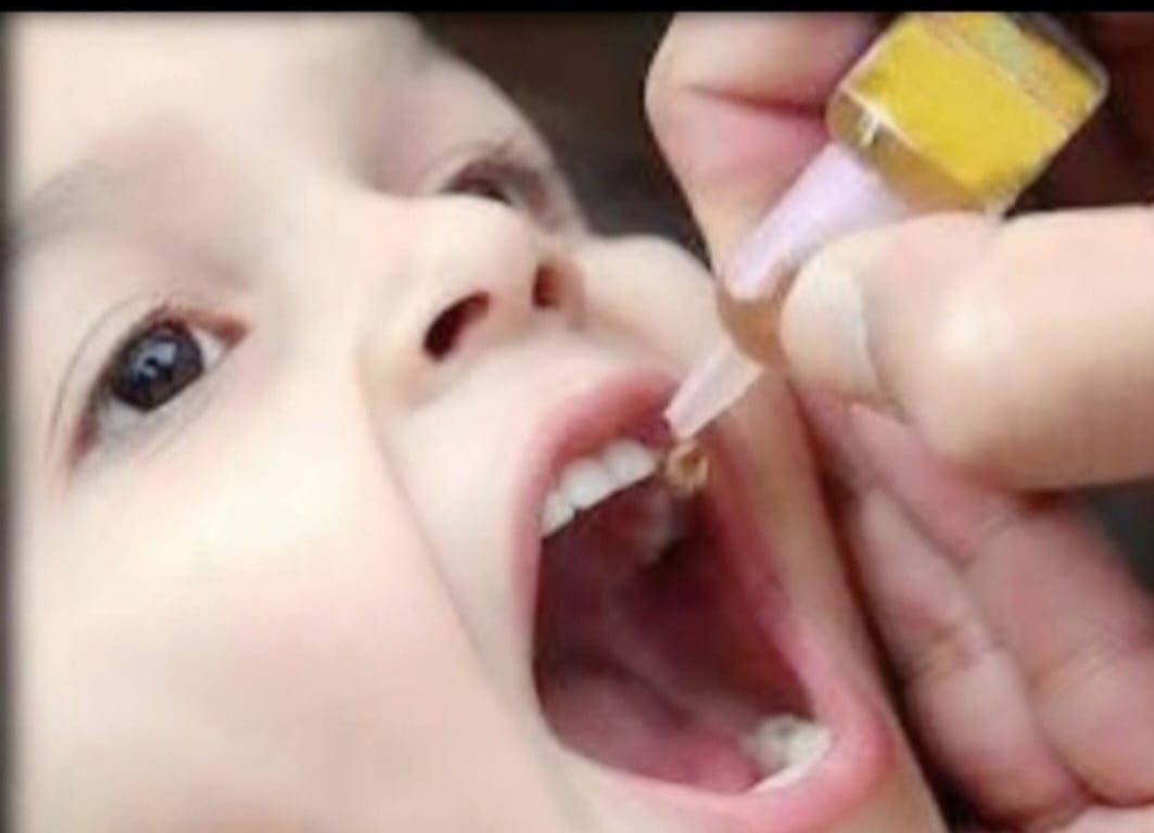 बच्चे रहे स्वस्थ योजनान्तर्गत नाड़ीवैद्य डॉ.नागेंद्र नारायण शर्मा