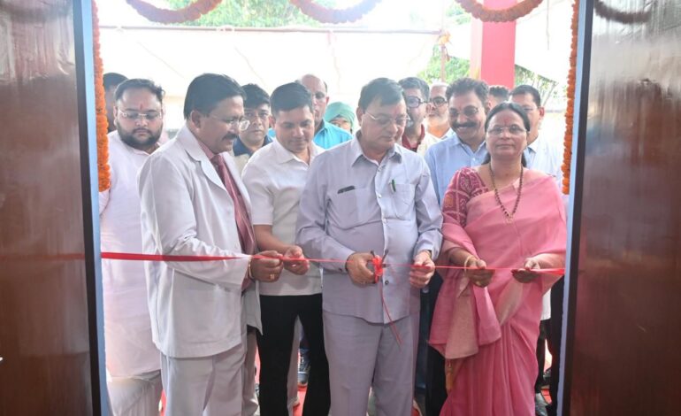 मेडिकल कॉलेज अस्पताल को मिला सर्व सुविधायुक्त आश्रयालय, 61 .82 लाख के नवीन भवन का उद्योग मंत्री श्री लखन लाल देवांगन ने किया लोकार्पण