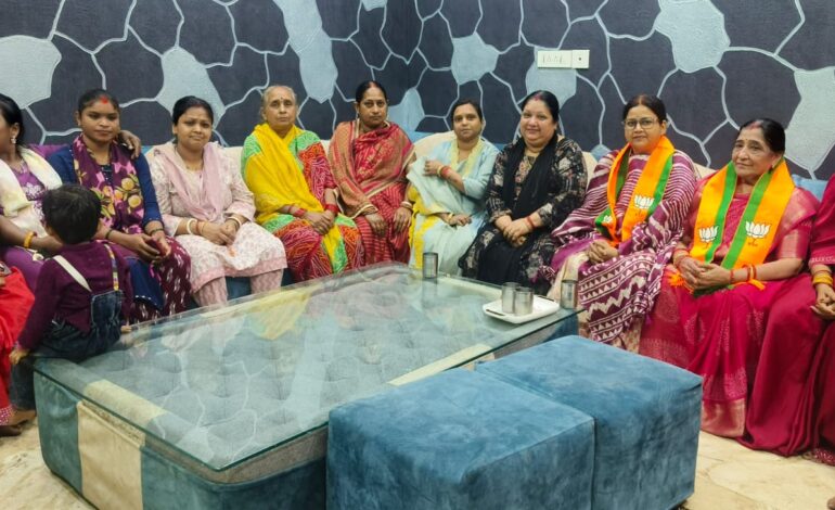 भाजपा स्थापना दिवस पर दीपका में वरिष्ठ कार्यकर्ताओं का सम्मान, महिला मोर्चा की सक्रिय पहल