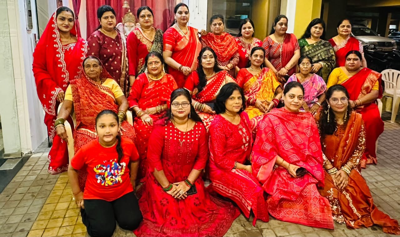 पावर इंपीरिया के महिलाओं ने हर्षोल्लास के साथ लिया सावन झूला का आनंद