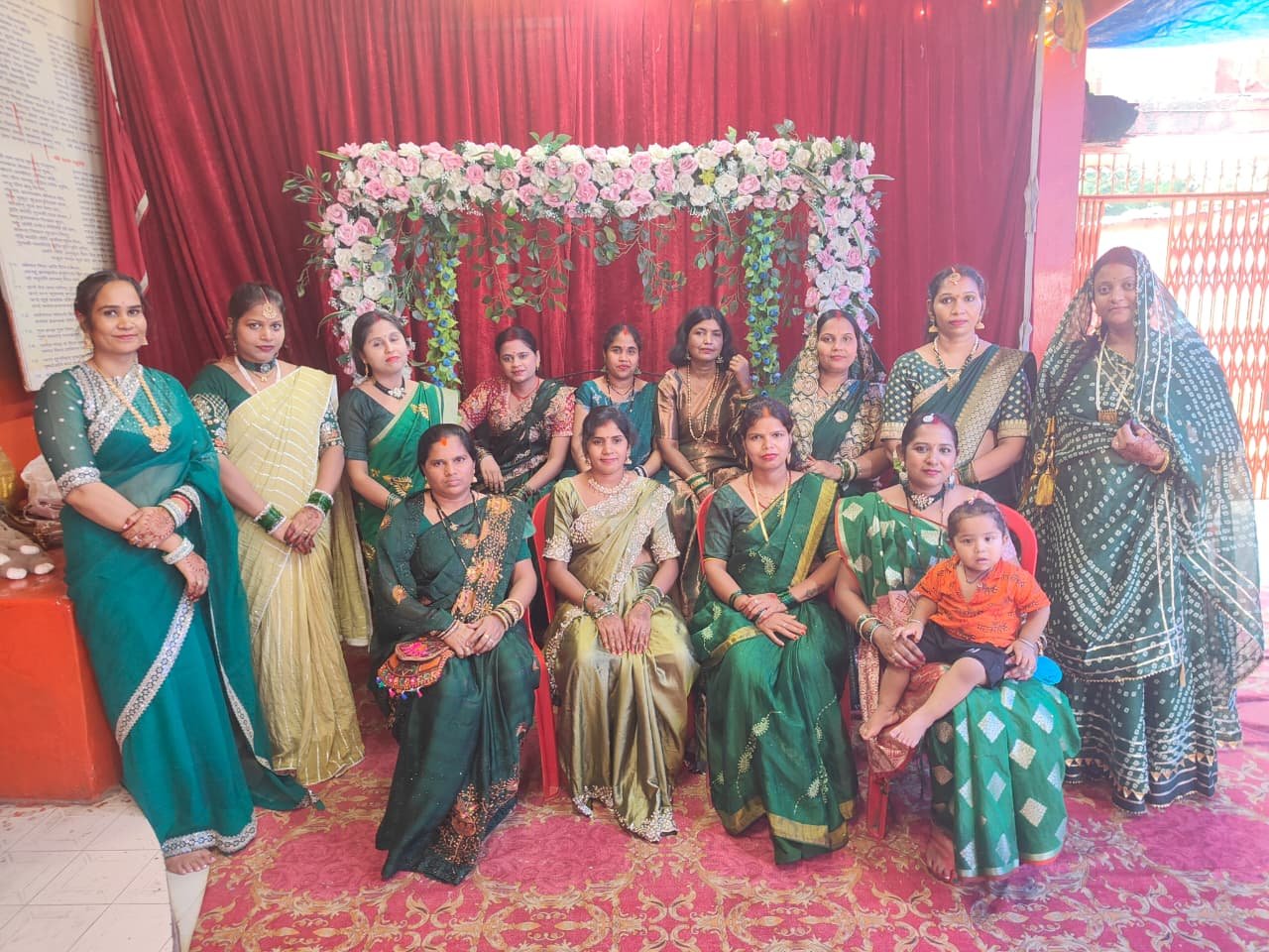 पंचमुखी हनुमान मंदिर में श्री दुर्गा महिला समिति ने मनाया सावन महोत्सव